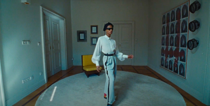 Стефано Пилати предоставил свою квартиру для съемок нового видео Random Identities