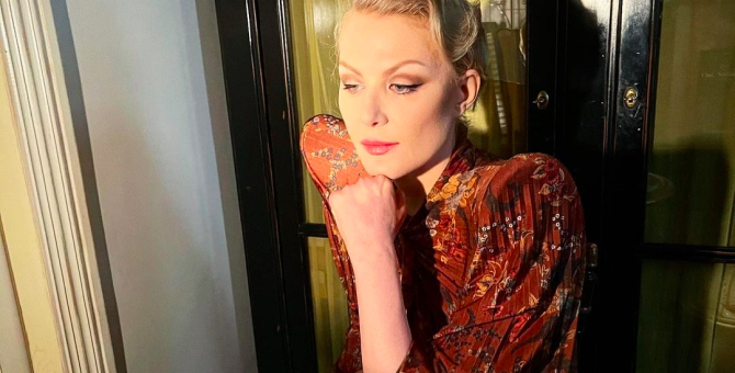 Рената Литвинова представит в МХТ имени Чехова авторский спектакль «Звезда вашего периода»