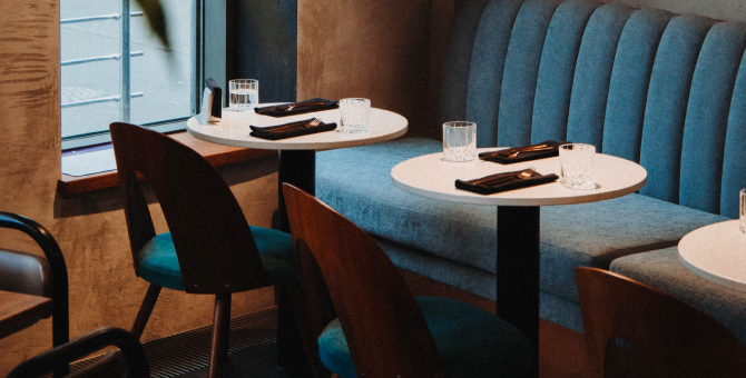 В первый день «бесковидной» работы выручка московских ресторанов упала на 80%