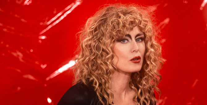 Рошин Мерфи выпустила свой пятый альбом «Róisín Machine»