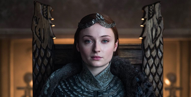 Софи Тернер хранит у себя дома трон Сансы Старк из Винтерфелла
