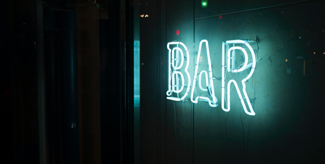 Сергей Собянин разрешил клубам и барам работать по ночам