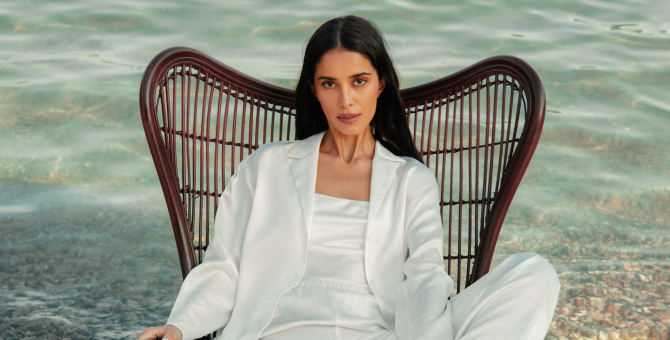 12Storeez представил капсульную коллекцию из шелка «малбери»