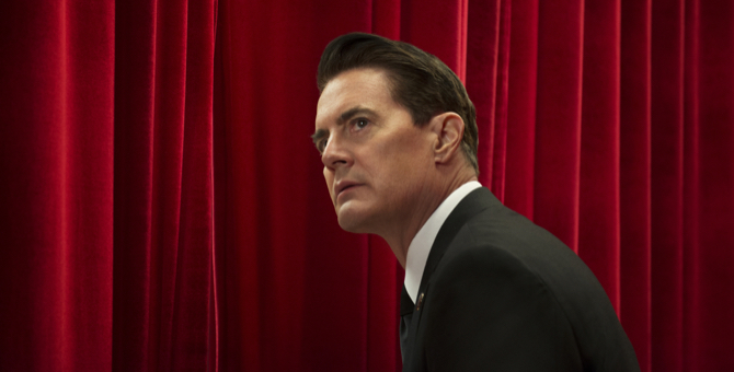 Raf Simons выпустил лонгсливы и футболки по мотивам творчества Дэвида Линча