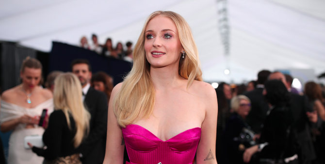 Софи Тернер раскритиковала людей, которые решили не изолироваться на время пандемии коронавируса