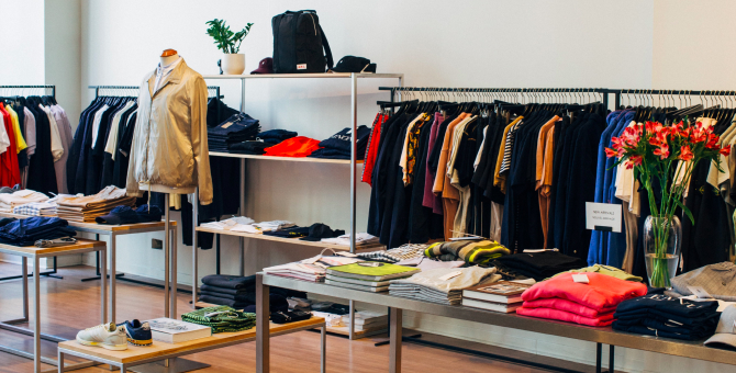 Ритейлеры предупредили о вероятном росте цен на одежду и обувь в России