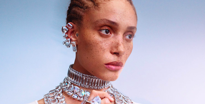 Джованна Батталья Энгельберт показала свою дебютную коллекцию для Swarovski