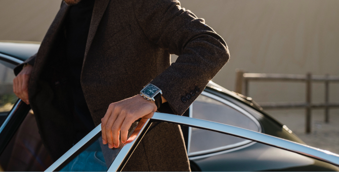 TAG Heuer показал лимитированные часы Monaco с зеленым циферблатом