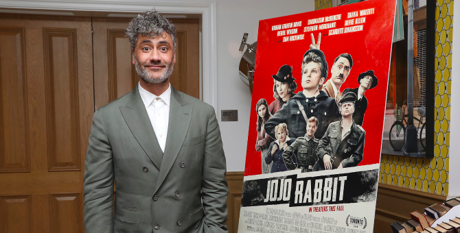 «Дают \"Грэмми\" кому угодно»: Тайка Вайтити отреагировал на награду за музыку к «Кролику Джоджо»