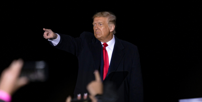 Дональд Трамп предлагал Джулиану Ассанжу помилование за раскрытие источника кибератак 2016 года