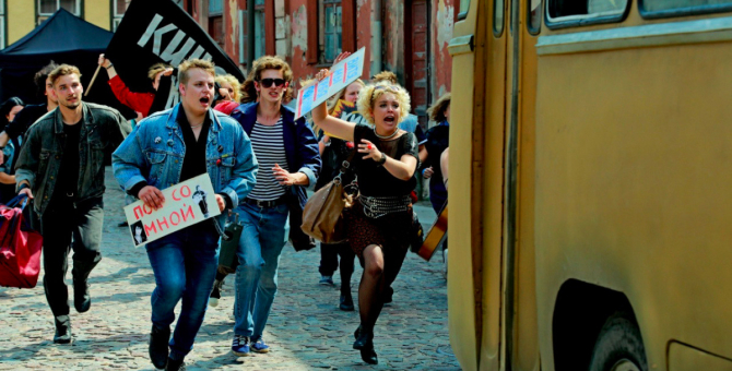 Сын Виктора Цоя подал в суд на Алексея Учителя и прокатчиков его фильма о гибели музыканта