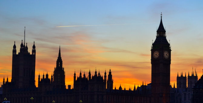 В Великобритании введен общенациональный карантин