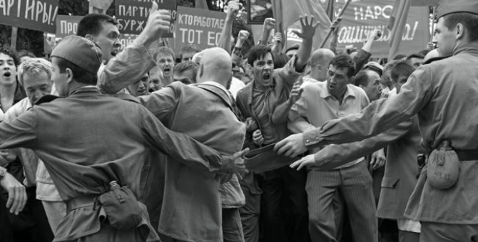 На Венецианском кинофестивале покажут фильм Андрея Кончаловского о «Новочеркасском расстреле» 1962 года