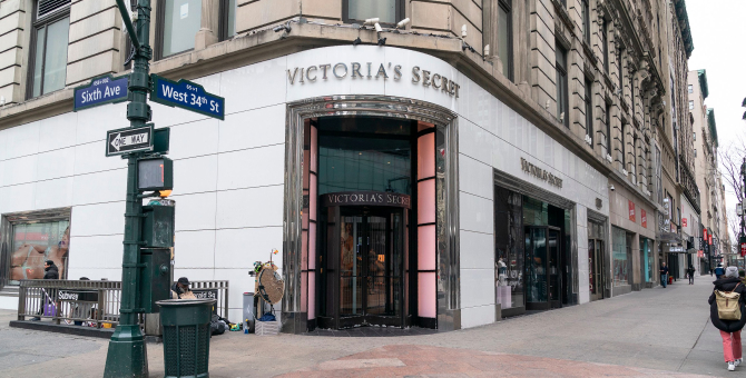 Victoria's Secret закроет 250 магазинов в США и Канаде