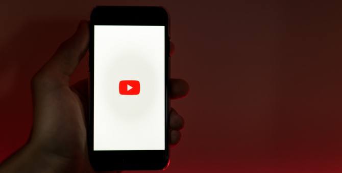 Сооснователь YouTube раскритиковал отключение счетчика дизлайков на платформе