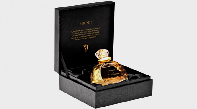 Дебютный аромат от Viktoria Minya