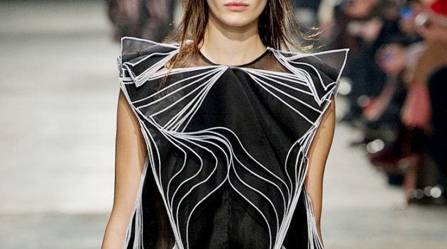 Обзор Buro 24/7: Christopher Kane, осень-зима 2014