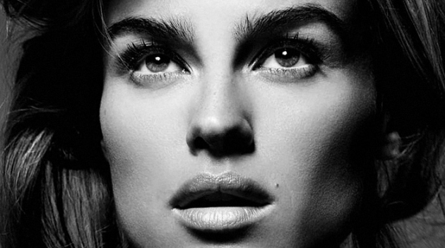 Касия Смутняк станет лицом аромата Fendi