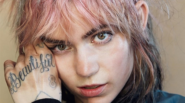 Grimes стала лицом аромата Stella McCartney