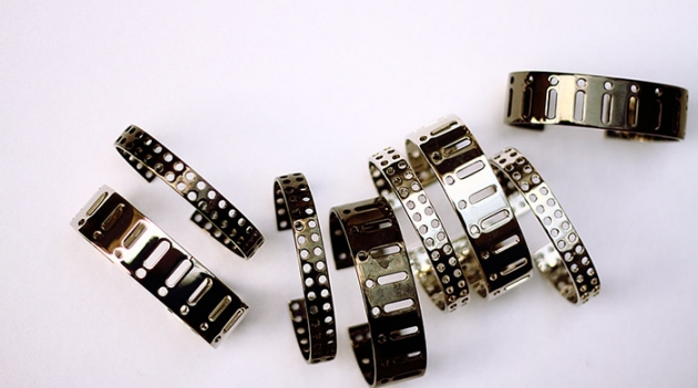 Капсульная коллекция браслетов Давида Кома для More is Love