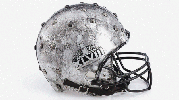 Дизайнеры CFDA создали шлемы для американского футбола