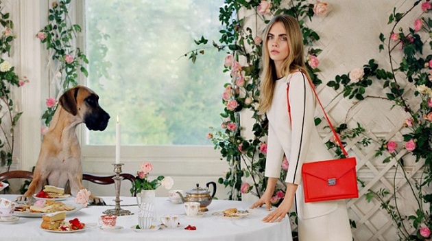 Кара Делевинь в весенней кампании Mulberry