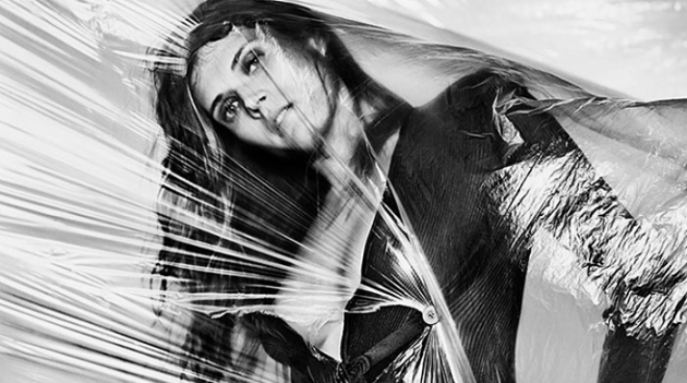 Малгосия Бела и Лили Макменами в весеннем Zoo Magazine