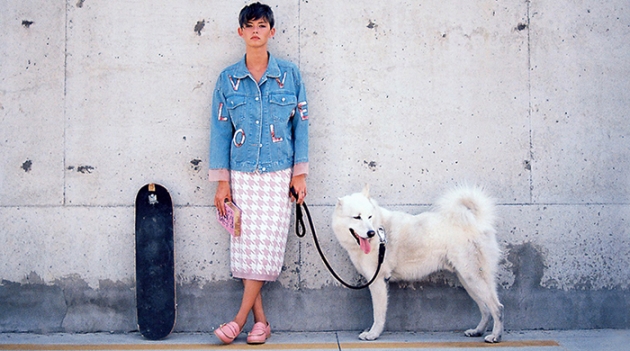 Девушка с собачкой: новая съемка для журнала MORE is LOVE