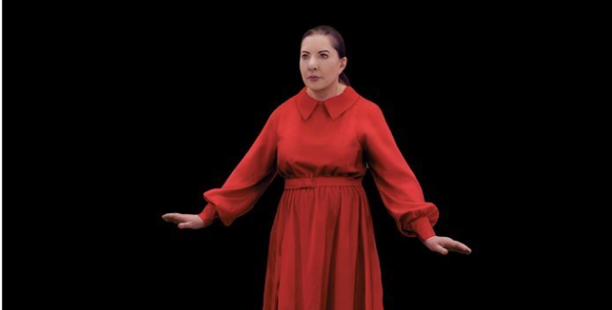 Марина Абрамович выставит на аукционе свою работу с элементами виртуальной реальности