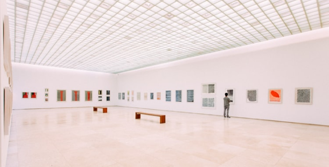 Мировые арт-ярмарки могут перенести еще на год