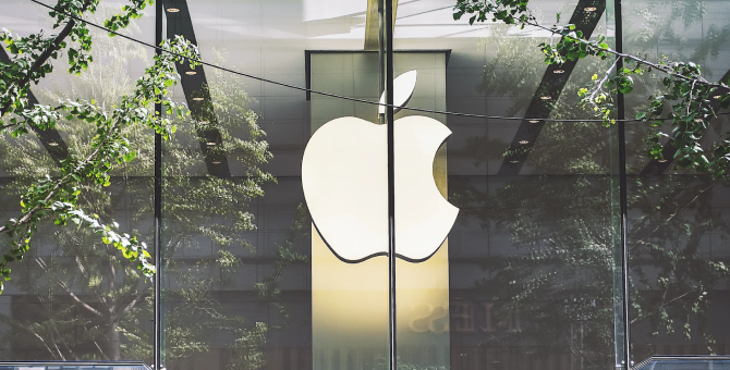 Компанию Apple обвинили в расизме