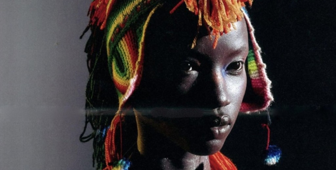 Работы Джона Гальяно и Вивьен Вествуд выставят на аукцион