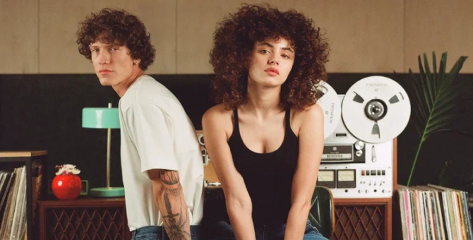 BLCV исследует историю джинсовой моды в новой коллекции