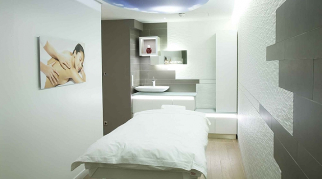 В Санкт-Петербурге открылся Clarins Skin Spa