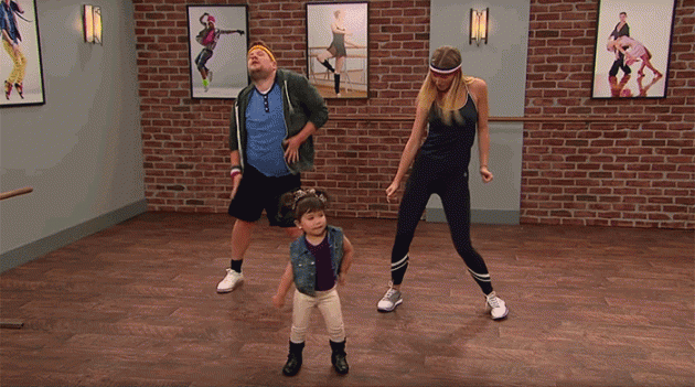 Надо видеть: дети учат Гвинет Пэлтроу и Джеймса Кордена танцевать