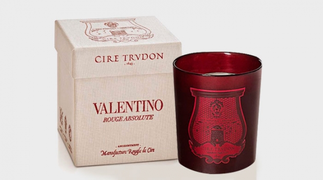 Valentino и Cire Trudon выпустили праздничную свечу