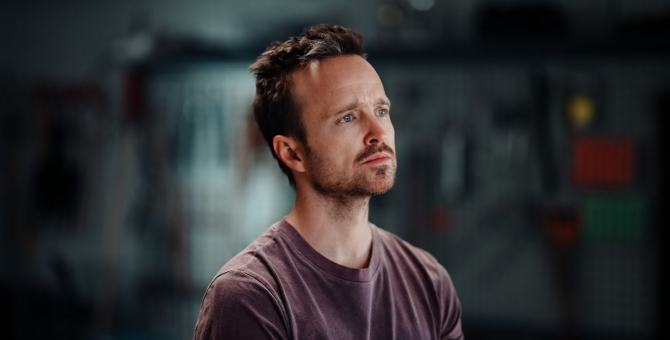 Аарон Пол, Джош Хартнетт и Кейт Мара снимутся в шестом сезоне «Черного зеркала»