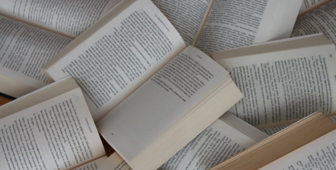 Романы нобелевского лауреата и классика фэнтези: издательство «Дом историй» презентовало новинки