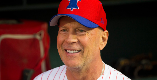 Брюс Уиллис опроверг информацию о продаже прав на свой образ