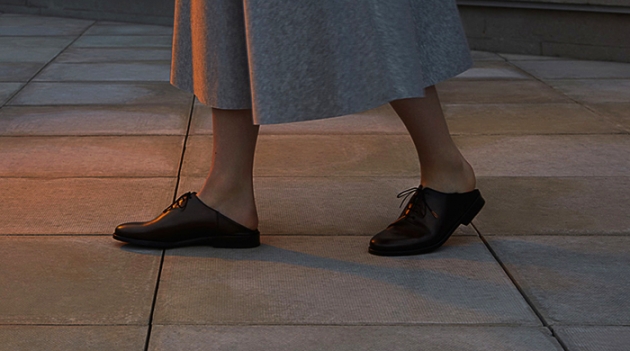 Специальная коллекция обуви COS для галереи \"Серпентайн\"