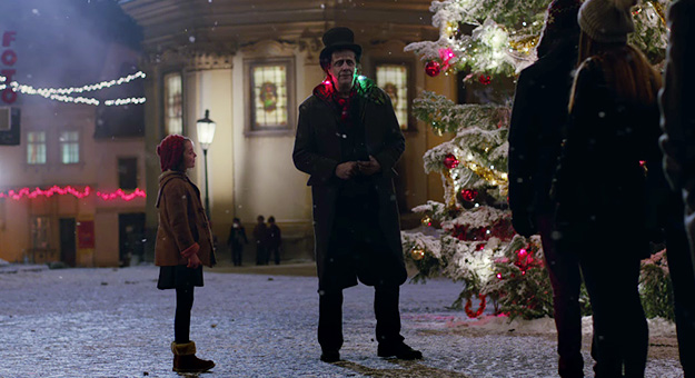 Франкенштейн и iPhone 7 в рождественском видео Apple