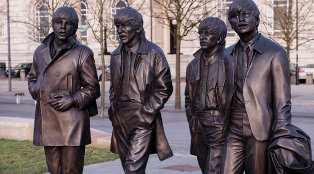 В Ливерпуле установили новый памятник The Beatles