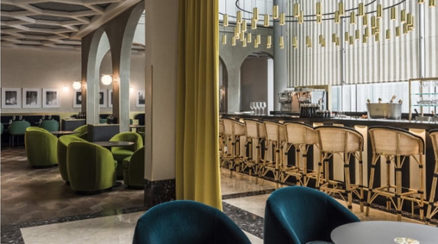 В зале парижского аэропорта открылся мишленовский ресторан