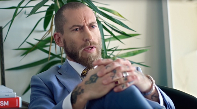 Видео дня: Джастин О'Ши учит делать селфи