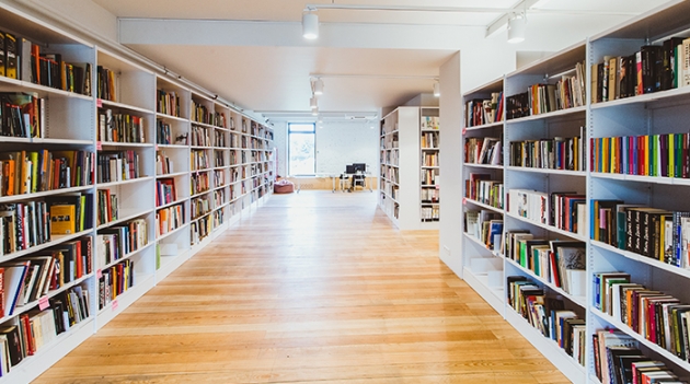 \"Гараж\" открывает библиотеку по современному искусству