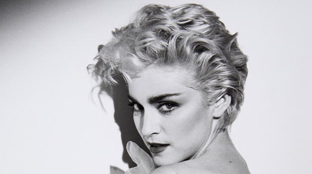 На аукционе в Беверли-Хиллз продали вещи Мадонны