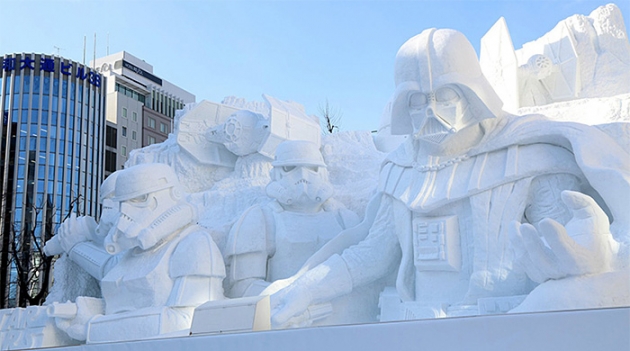 Снежные скульптуры героев \"Звездных войн\" сделаны в Японии