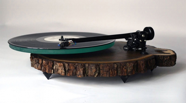 Техника будущего: виниловый проигрыватель из дерева