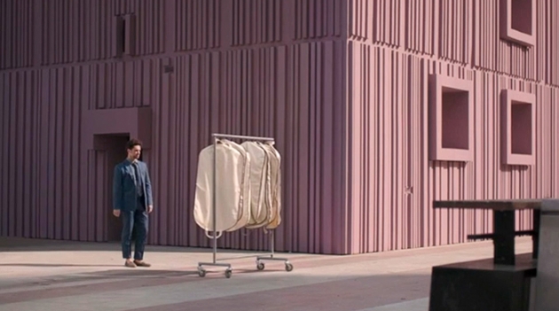 Hermès выпустили сюрреалистичную короткометражку Man On The Move