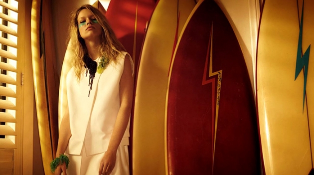 Анна Иверс и Кирсти Хьюм в весеннем выпуске Self Service